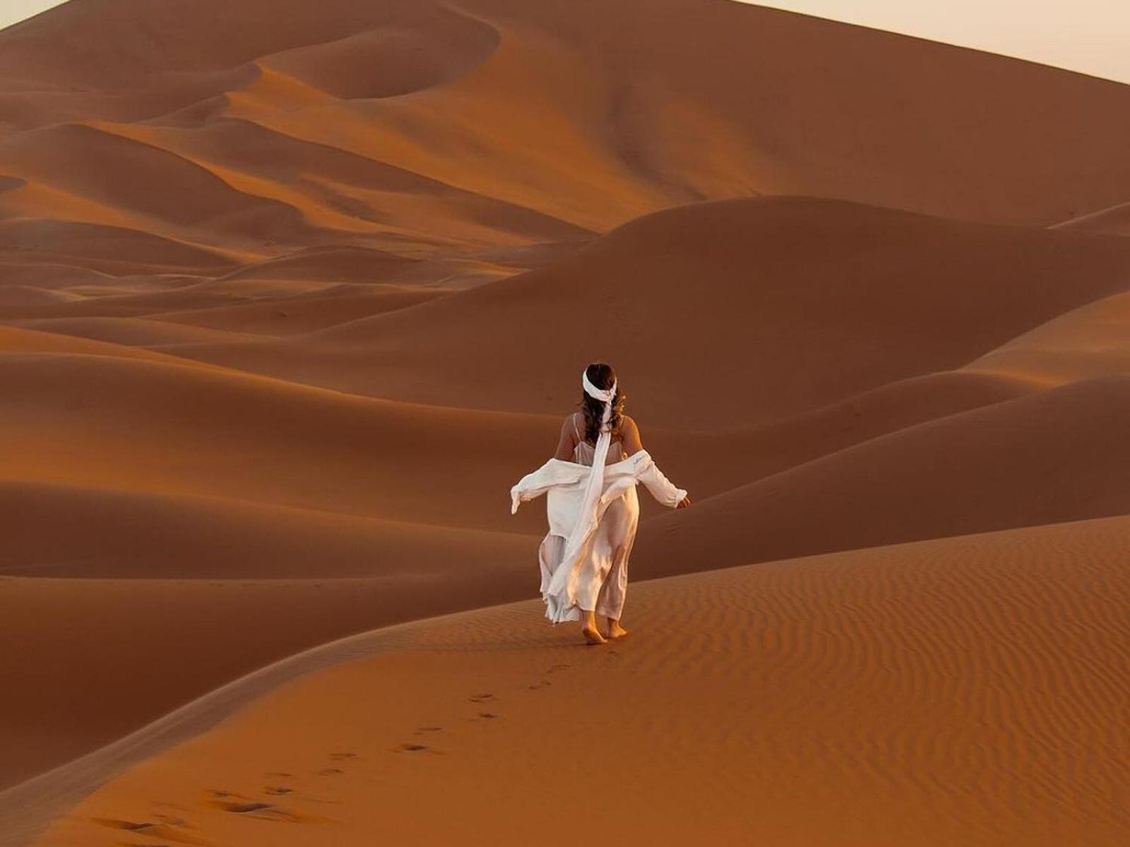 Merzouga Nomadic Luxury Camp Exterior photo